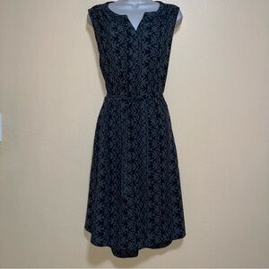 Royal Robbins Sz L Athletisure Travel Dress Lightweight Belt Pockets Non Wrinkle